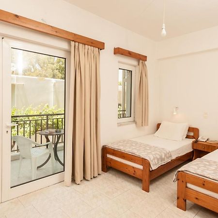 Niriis Hotel Като-Даратсо Экстерьер фото