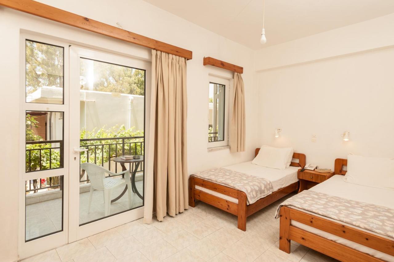 Niriis Hotel Като-Даратсо Экстерьер фото