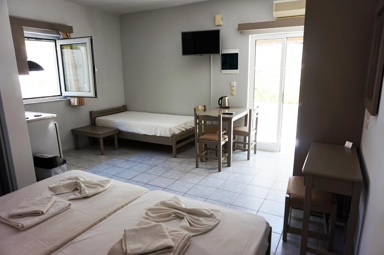 Niriis Hotel Като-Даратсо Экстерьер фото